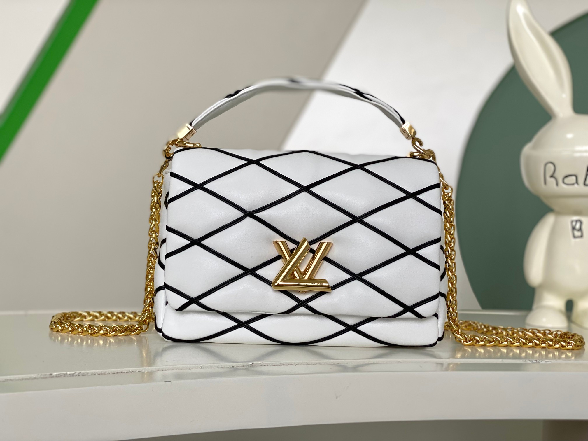 LOUIS VUITTON M22890 GO-14 MM 9.1 x 6.3 x 3.9 inches