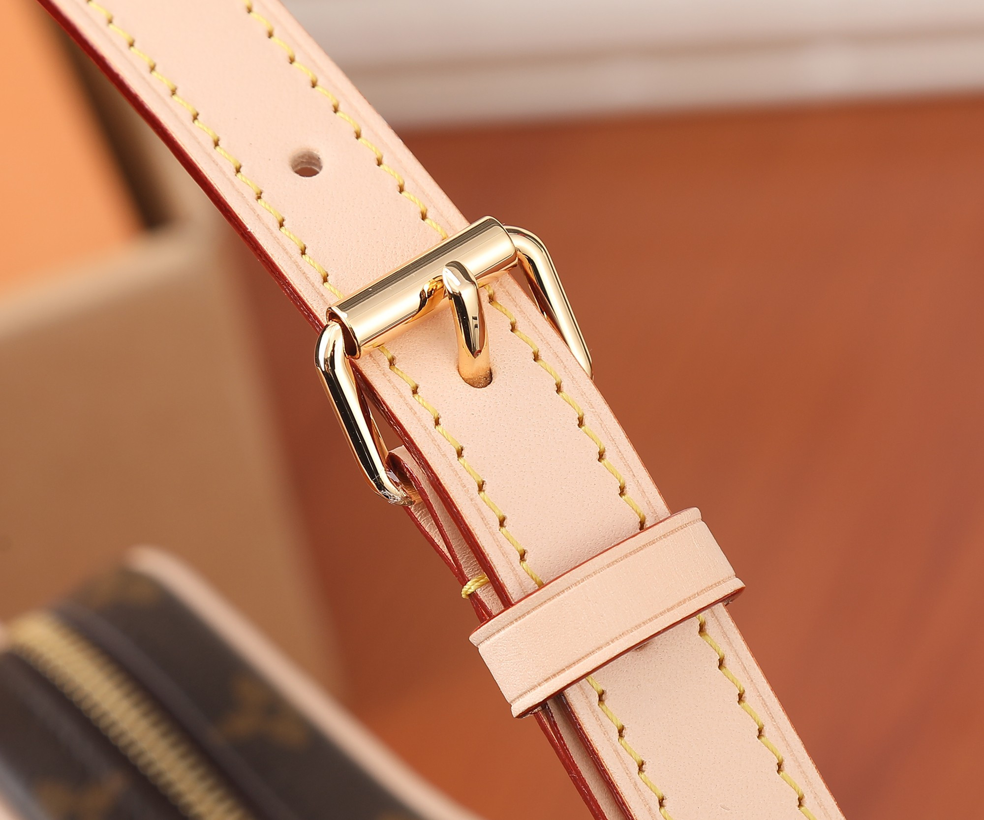 LOUIS VUITTON M46828 Croissant MM 9.8 x 5.9 x 2 inches