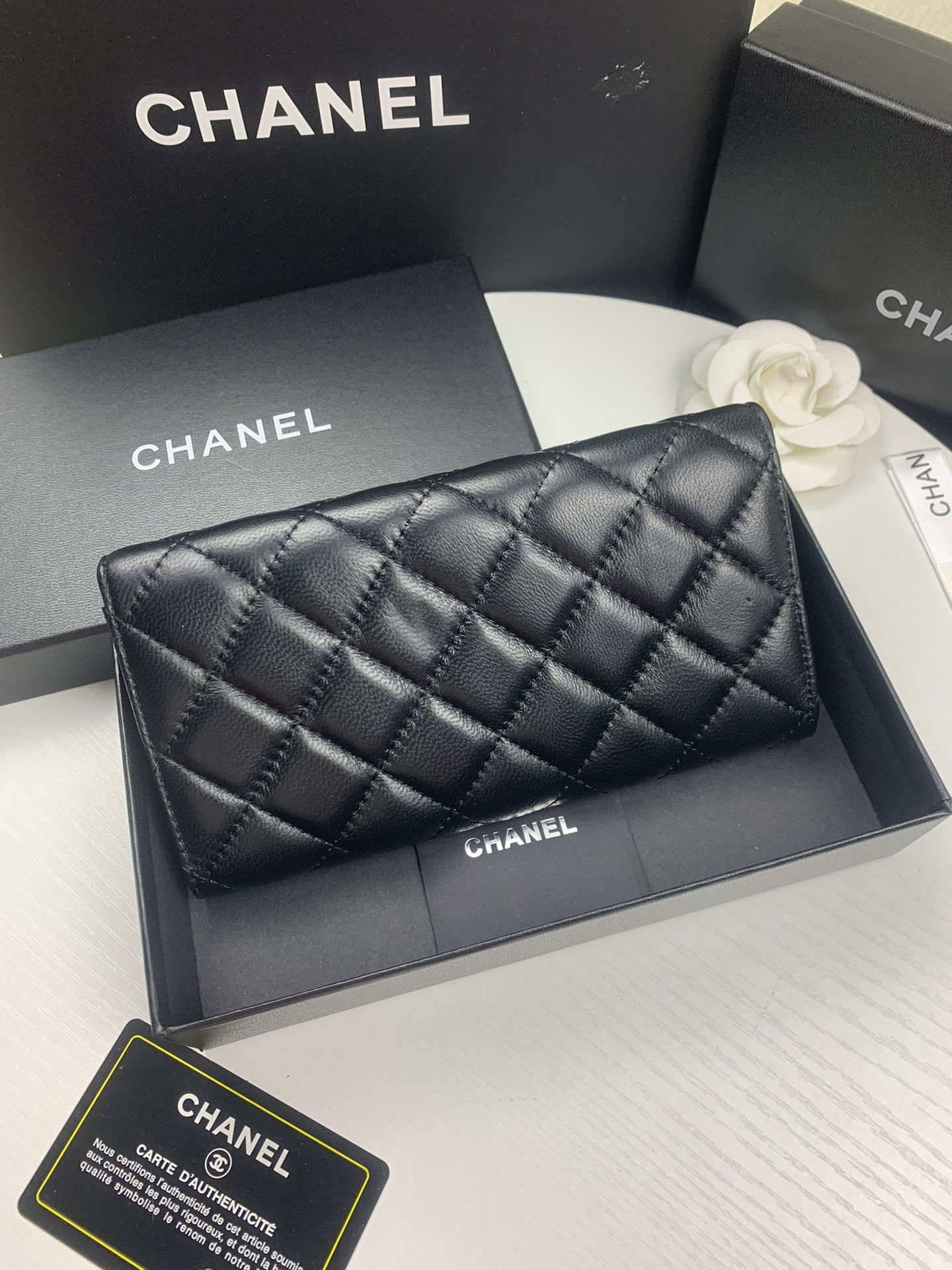 CHANEL FLAP WALLET BLACK 19.5 x10 cm