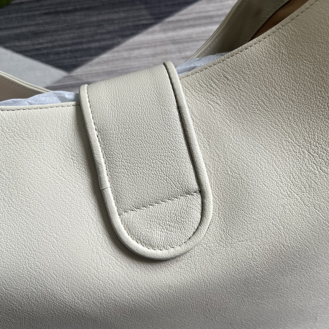 GUCCI APHRODITE LARGE SHOULDER BAG WHITE 18"W x 11.8"H x 0.8"D