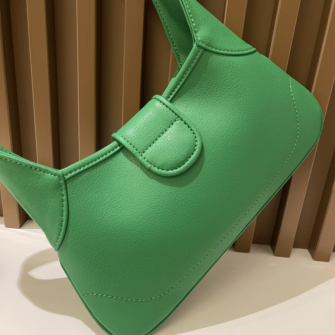 GUCCI APHRODITE SHOULDER BAG GREEN 27 X 13.5 X 2 cm