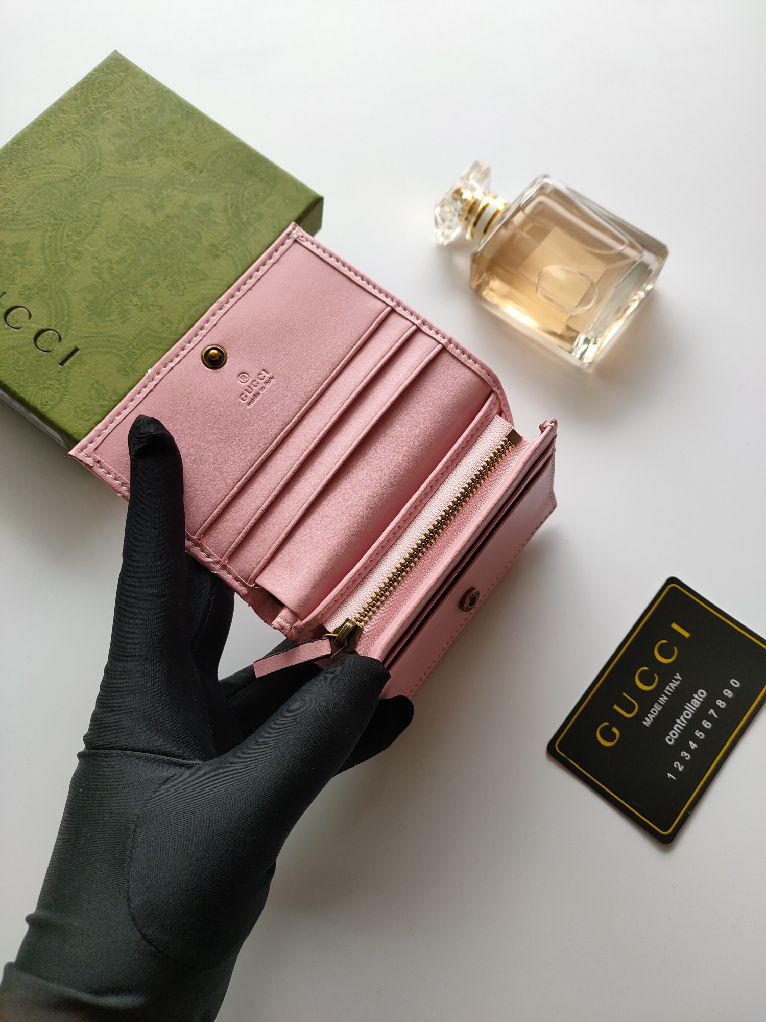 Gucci GG CARD CASE WALLET