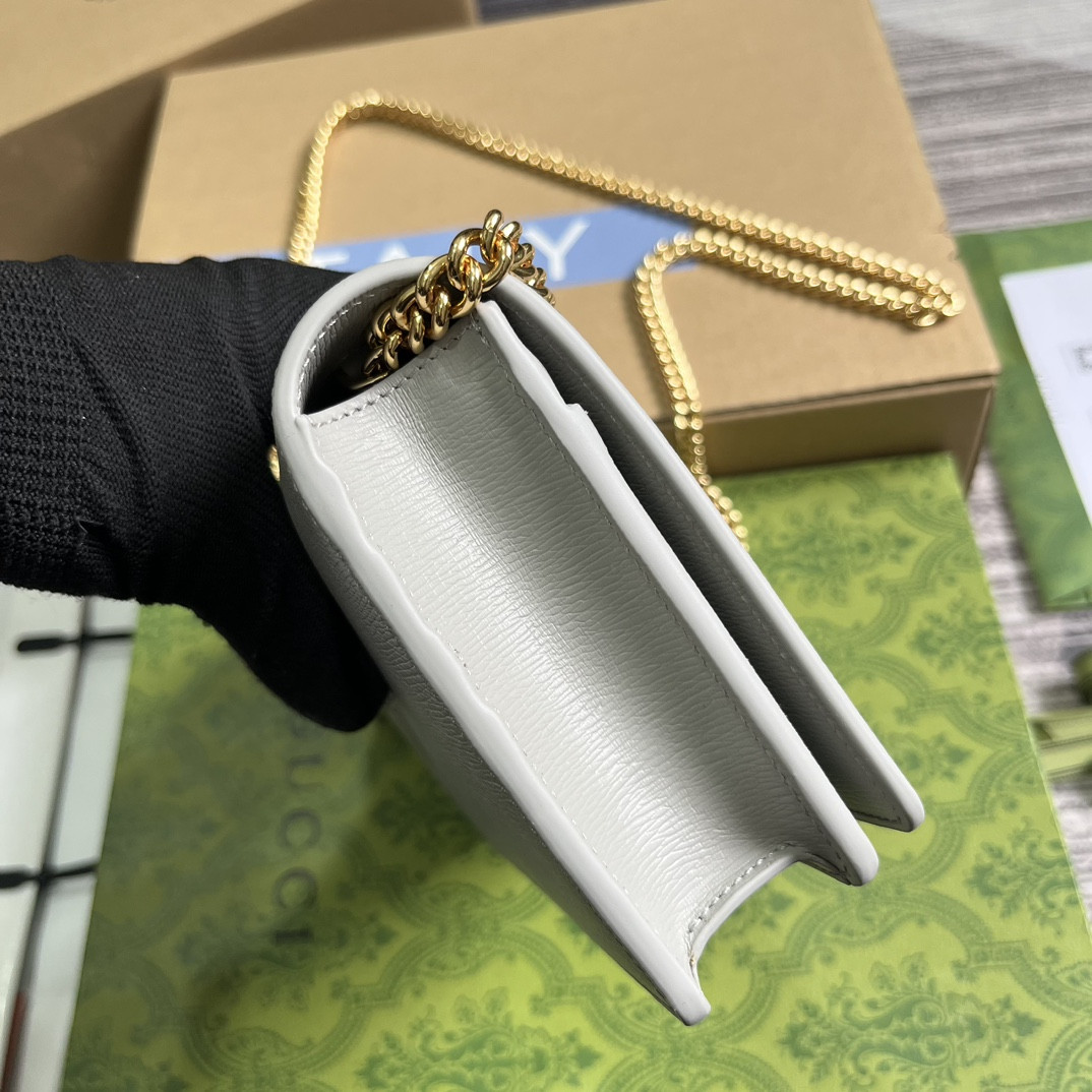 CHAIN WALLET WITH GUCCI SCRIPT LIGHT GREY 7.8"W x 5"H x 1.6"D