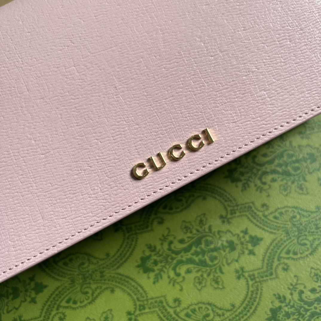 CHAIN WALLET WITH GUCCI SCRIPT PINK 7.8"W x 5"H x 1.6"D