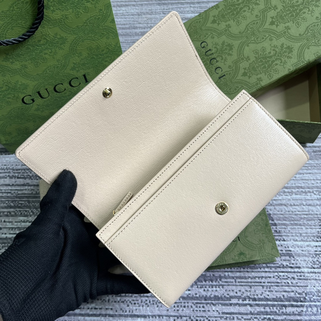 CONTINENTAL WALLET WITH GUCCI SCRIPT lIGHT YELLOW 7.5"W x 4"H x 1.4"D