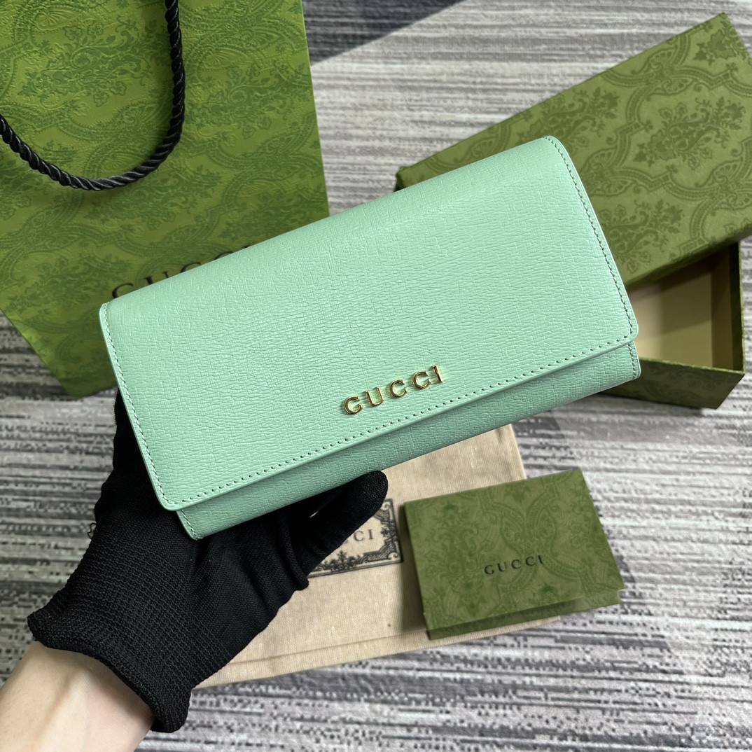CONTINENTAL WALLET WITH GUCCI SCRIPT GREEN 7.5"W x 4"H x 1.4"D