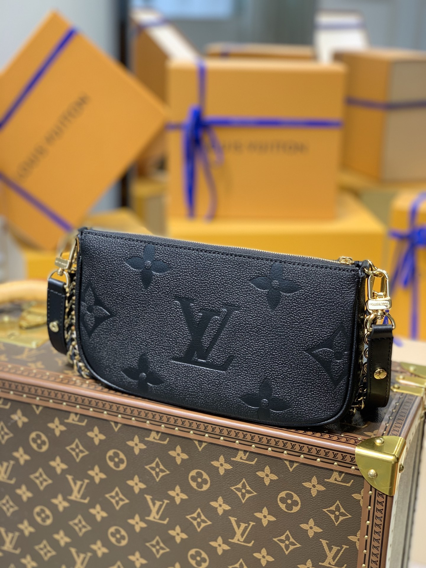 LOUIS VUITTON M80399 Multi Pochette Accessoires 9.4 x 5.3 x 1.6 inches