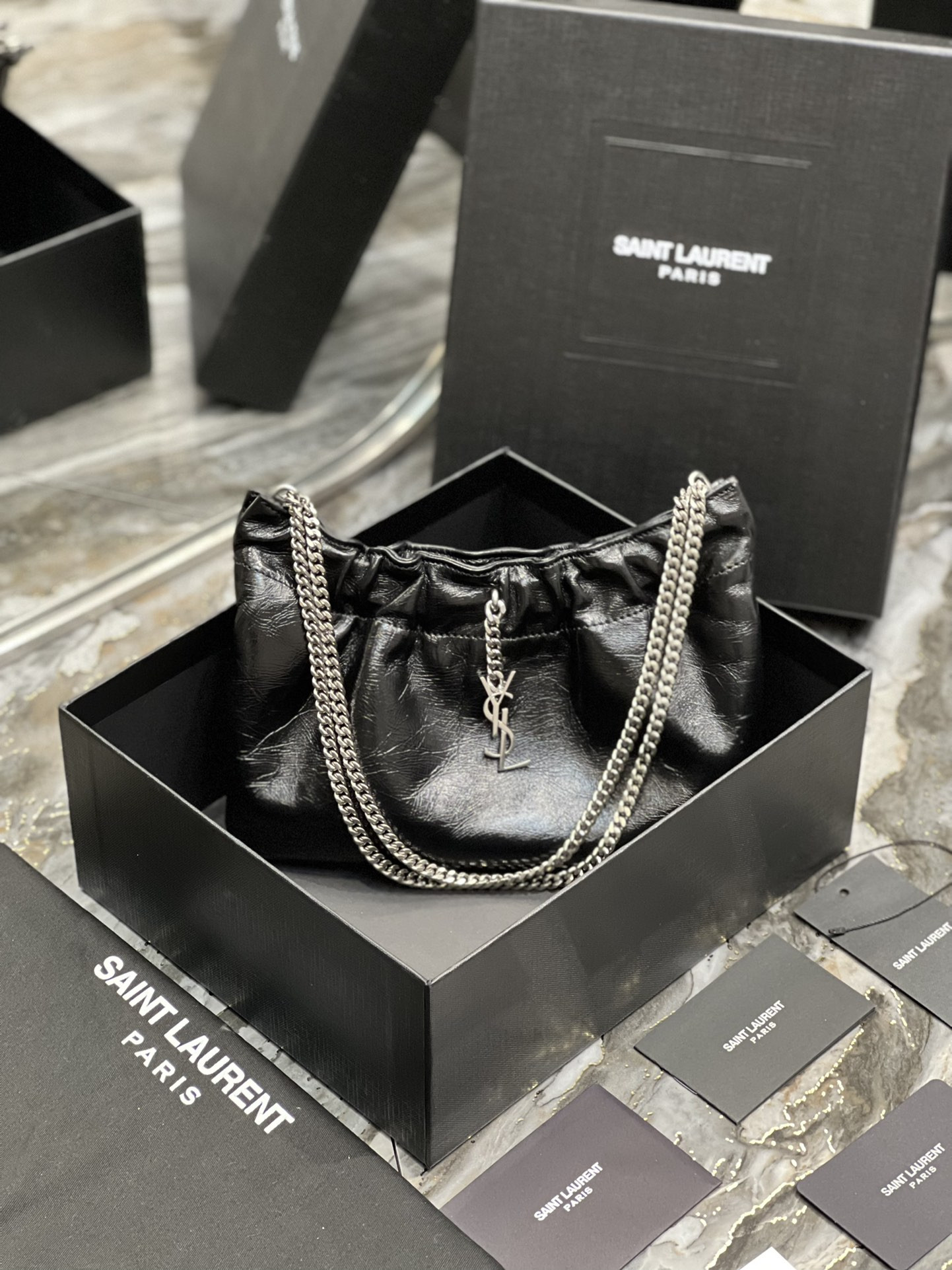 YSL Mini leather shoulder bag Black 24x14x4 cm
