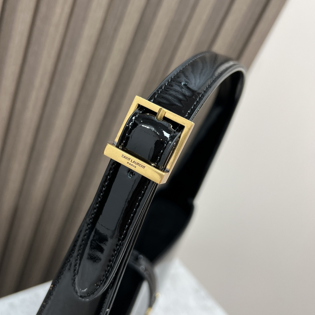 YSL LE 5 À 7 IN SHINY LEATHER BLACK 9 X 6.3 X 2.5 INCHES