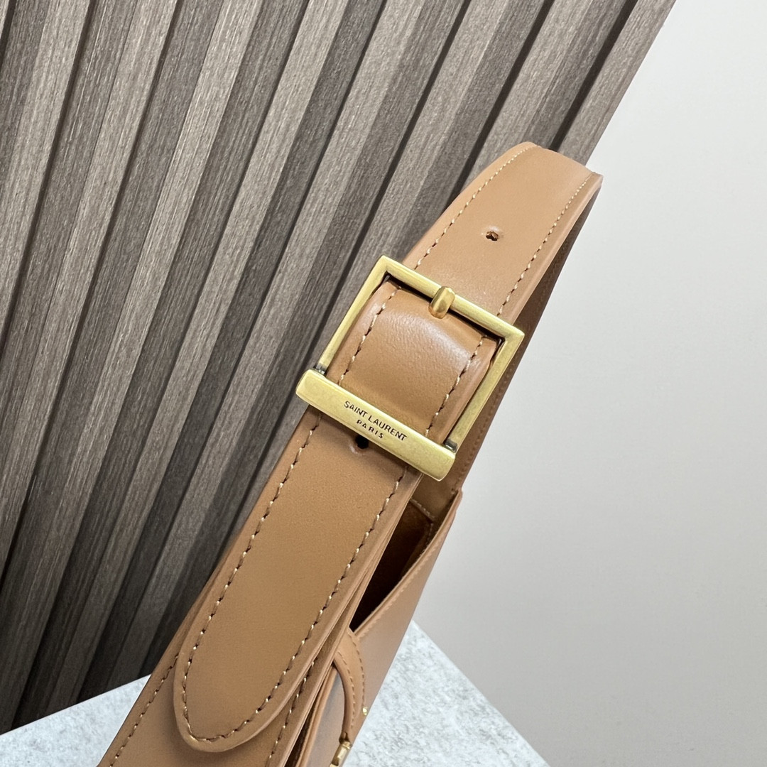 YSL LE 5 À 7 IN SMOOTH LEATHER COFFEE 9 X 6.3 X 2.5 INCHES