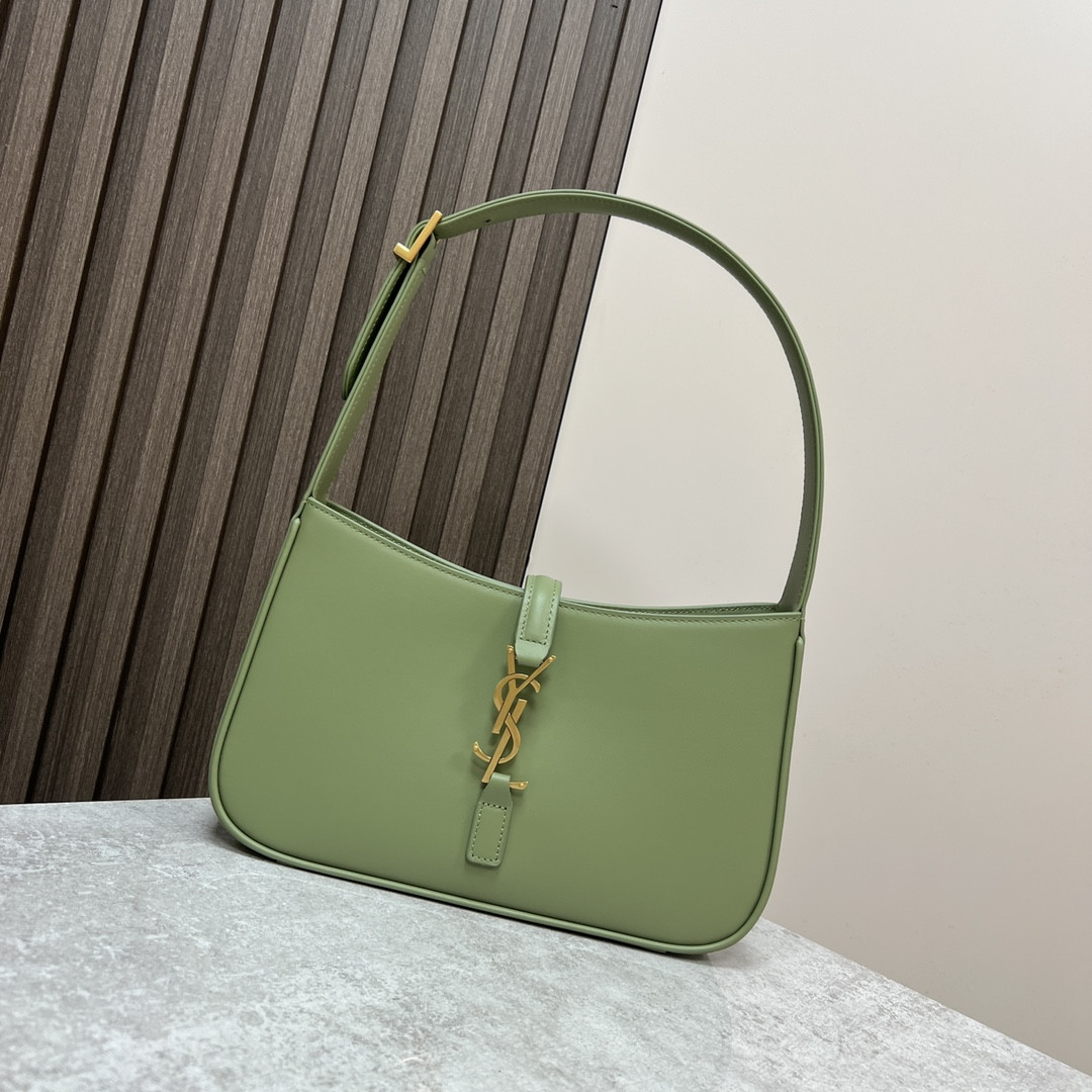 YSL LE 5 À 7 IN SMOOTH LEATHER GREEN 9 X 6.3 X 2.5 INCHES