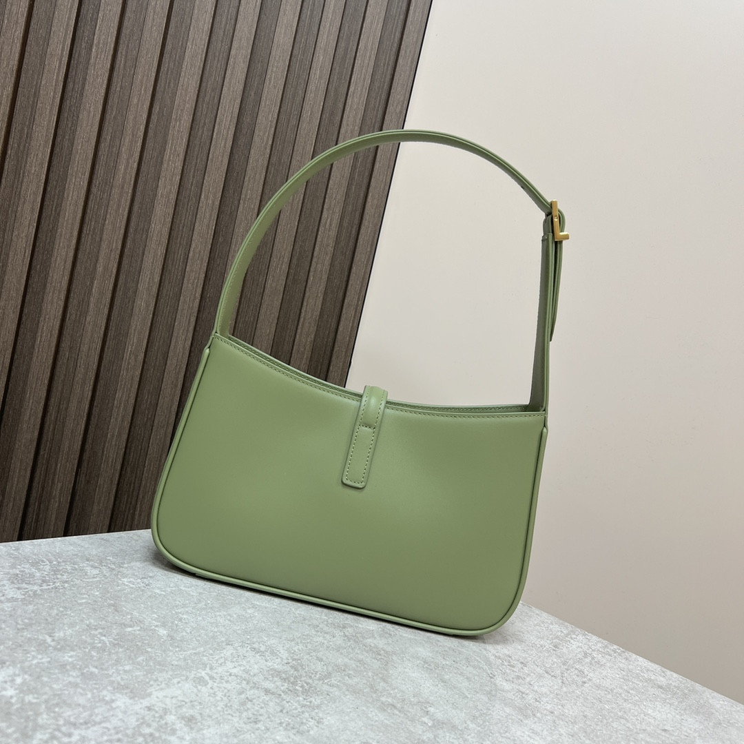 YSL LE 5 À 7 IN SMOOTH LEATHER GREEN 9 X 6.3 X 2.5 INCHES