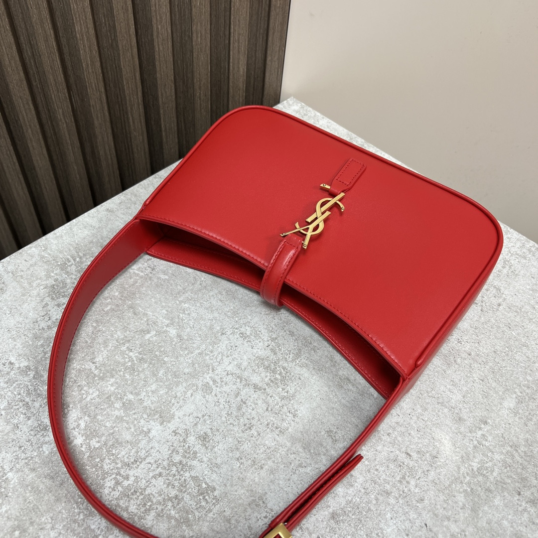 YSL LE 5 À 7 IN SMOOTH LEATHER SHINY RED 9 X 6.3 X 2.5 INCHES
