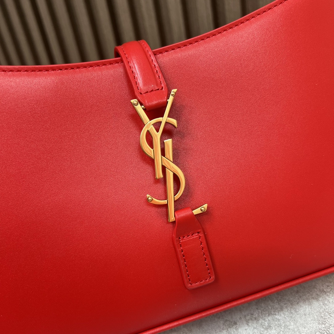 YSL LE 5 À 7 IN SMOOTH LEATHER SHINY RED 9 X 6.3 X 2.5 INCHES