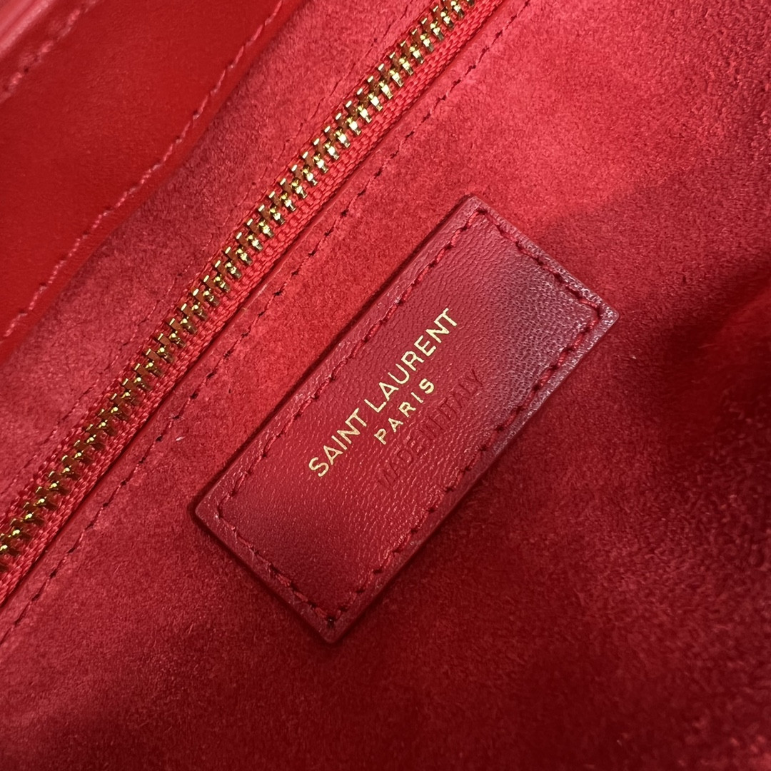 YSL LE 5 À 7 IN SMOOTH LEATHER SHINY RED 9 X 6.3 X 2.5 INCHES