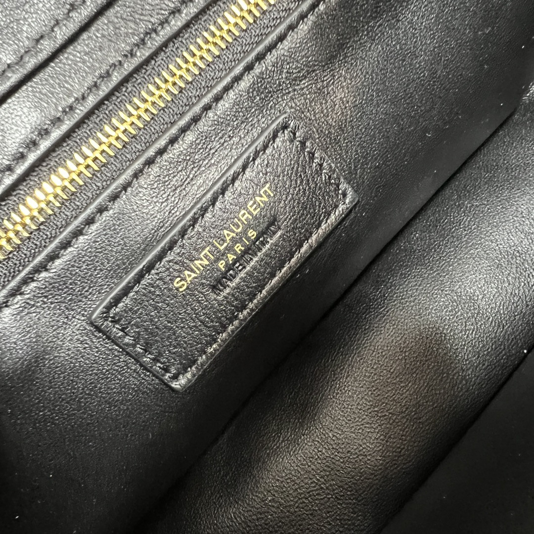 YSL LE 5 À 7 IN SMOOTH LAMBSKIN black 9 X 6.3 X 2.5 INCHES