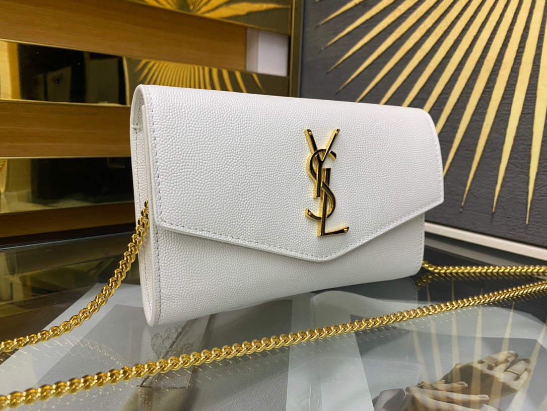 YSL UPTOWN CHAIN WALLET IN GRAIN DE POUDRE EMBOSSED LEATHER BLANC VINTAGE 7.5 X 4.7 X 1.2 INCHES