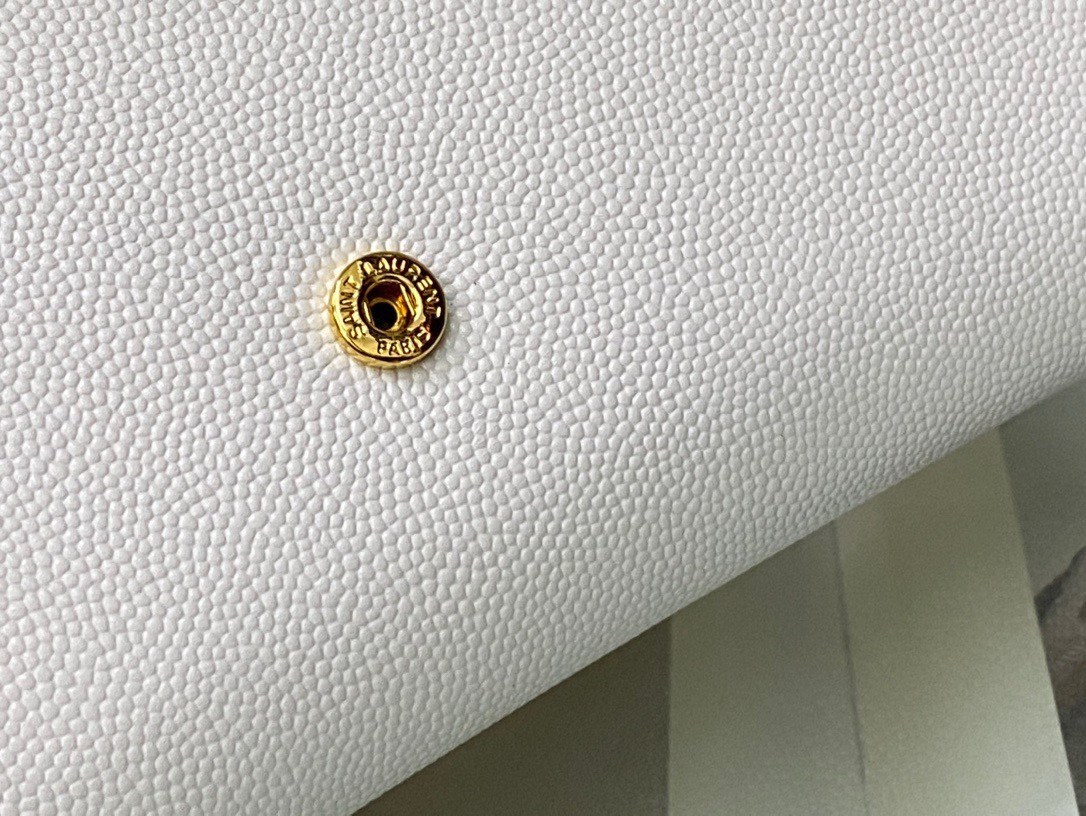 YSL UPTOWN CHAIN WALLET IN GRAIN DE POUDRE EMBOSSED LEATHER BLANC VINTAGE 7.5 X 4.7 X 1.2 INCHES