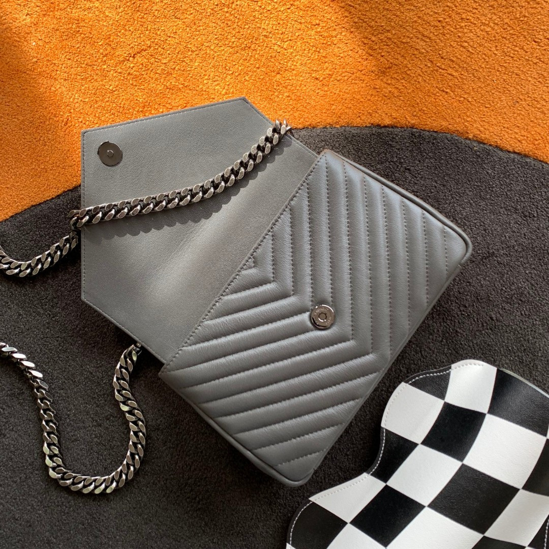 YSL COLLEGE MEDIUM IN QUILTED LEATHER 9.4 X 6.6 X 2.5 INCHES