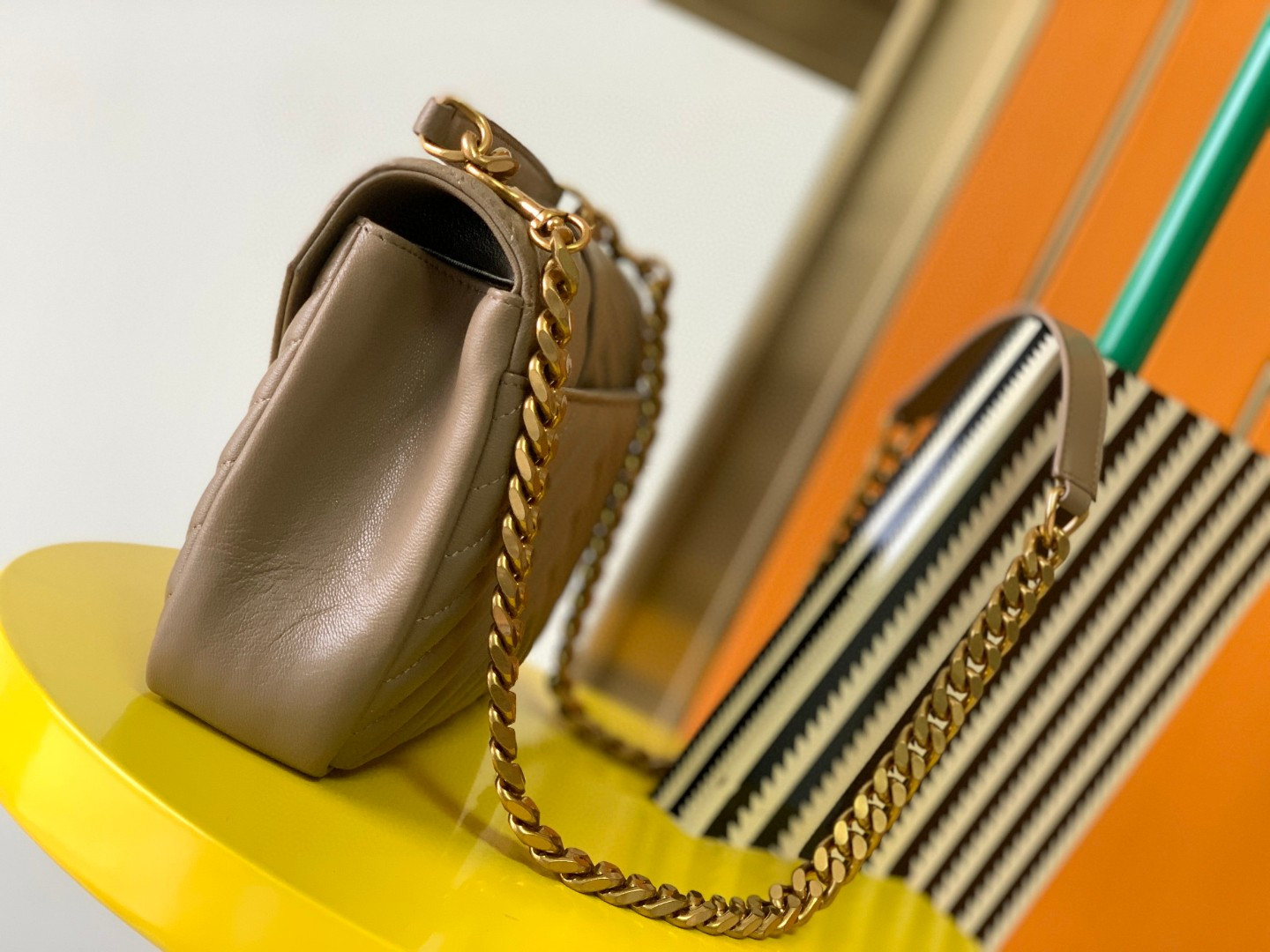 YSL COLLEGE MEDIUM IN QUILTED LEATHER BROWN 9.4 X 6.6 X 2.5 INCHES