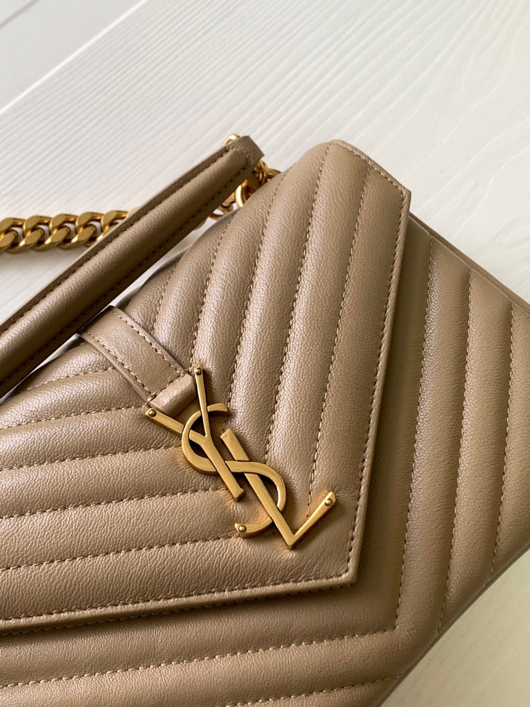 YSL COLLEGE MEDIUM IN QUILTED LEATHER BROWN 9.4 X 6.6 X 2.5 INCHES