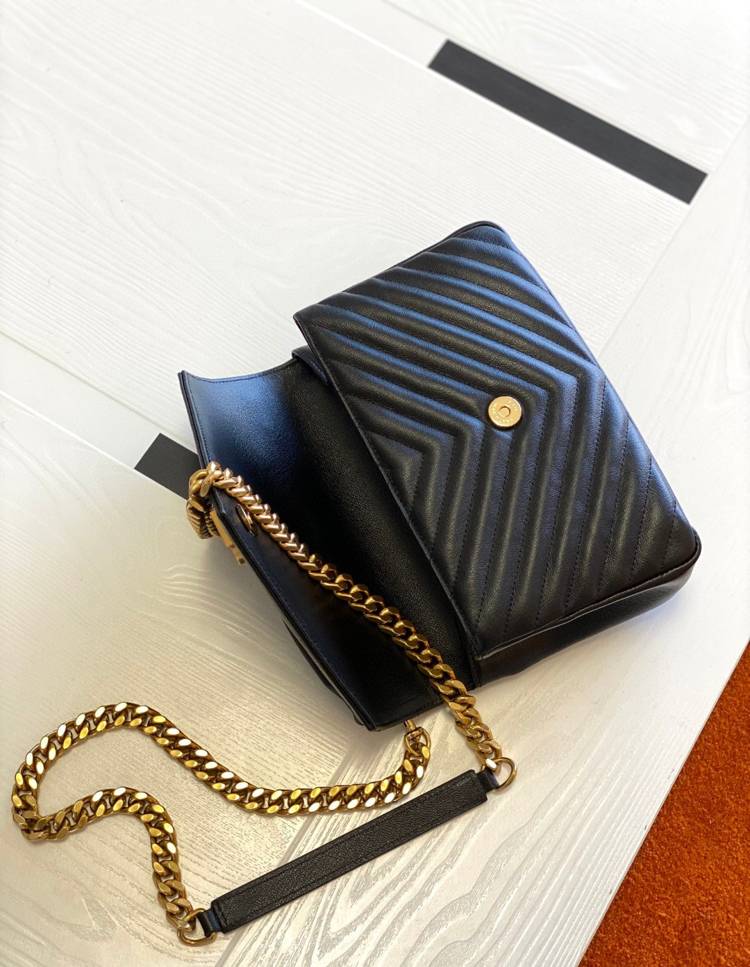 YSL COLLEGE MEDIUM IN QUILTED LEATHER BLACK 9.4 X 6.6 X 2.5 INCHES