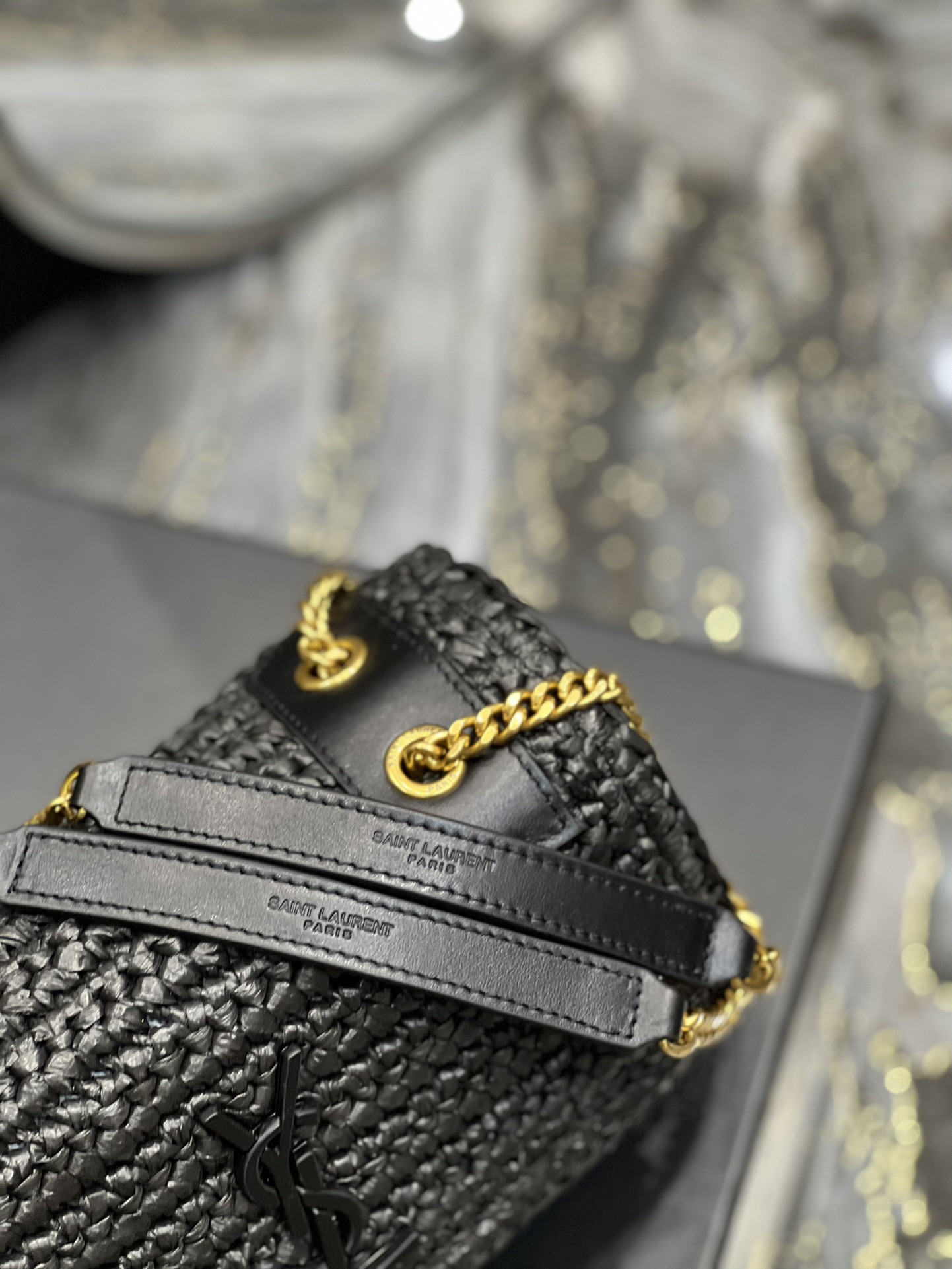 YSL NIKI CHAIN BAG IN RAFFIA AND LEATHER BLACK 22×16.5×12 CM