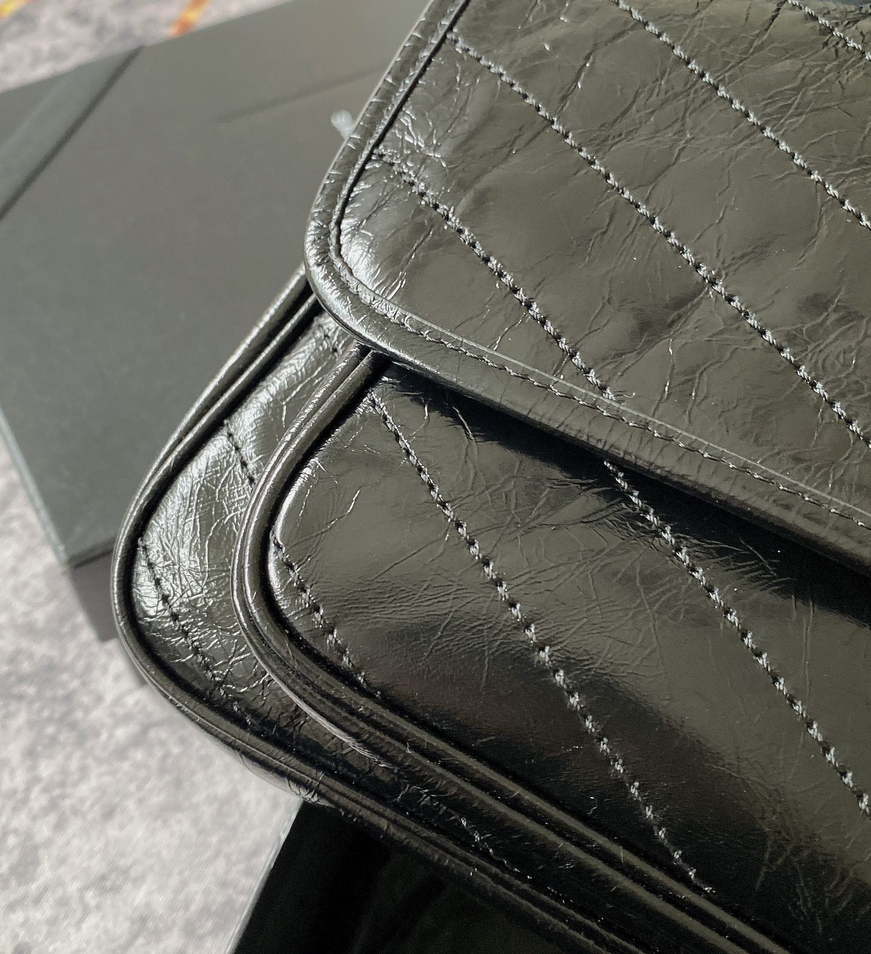 YSL NIKI MEDIUM IN VINTAGE LEATHER ALL BLACK 11 X 7.8 X 3.3 INCHES