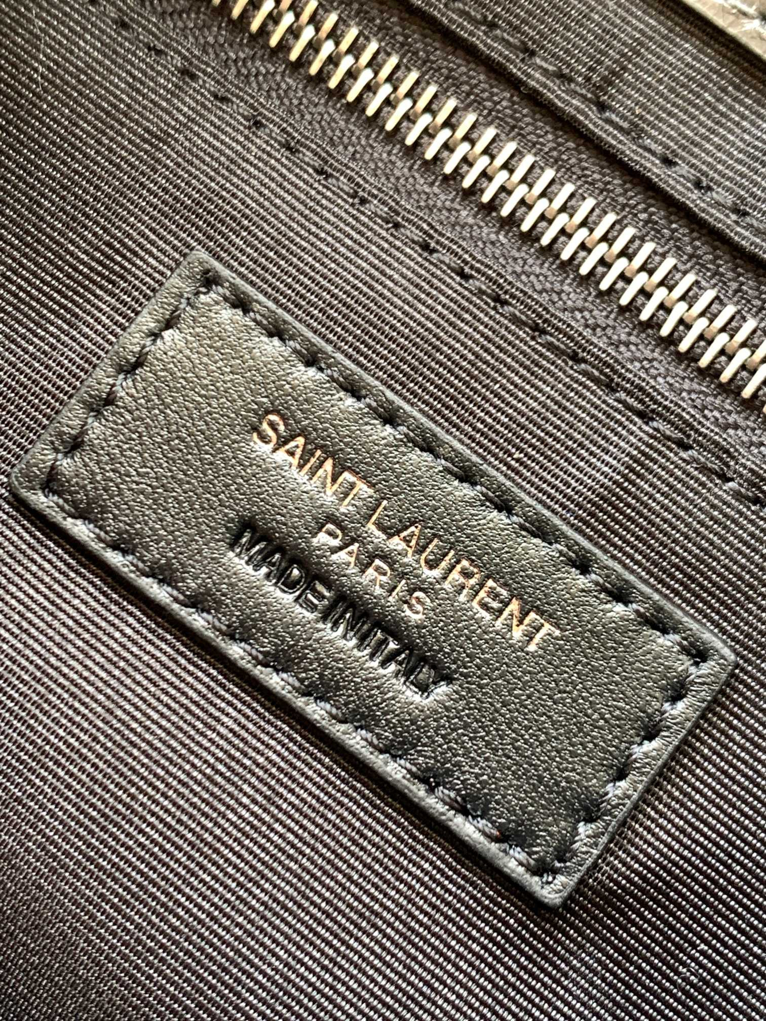 YSL NIKI CHAIN WALLET IN SHINY LEATHER GRAY 19 x 15 x 6 CM