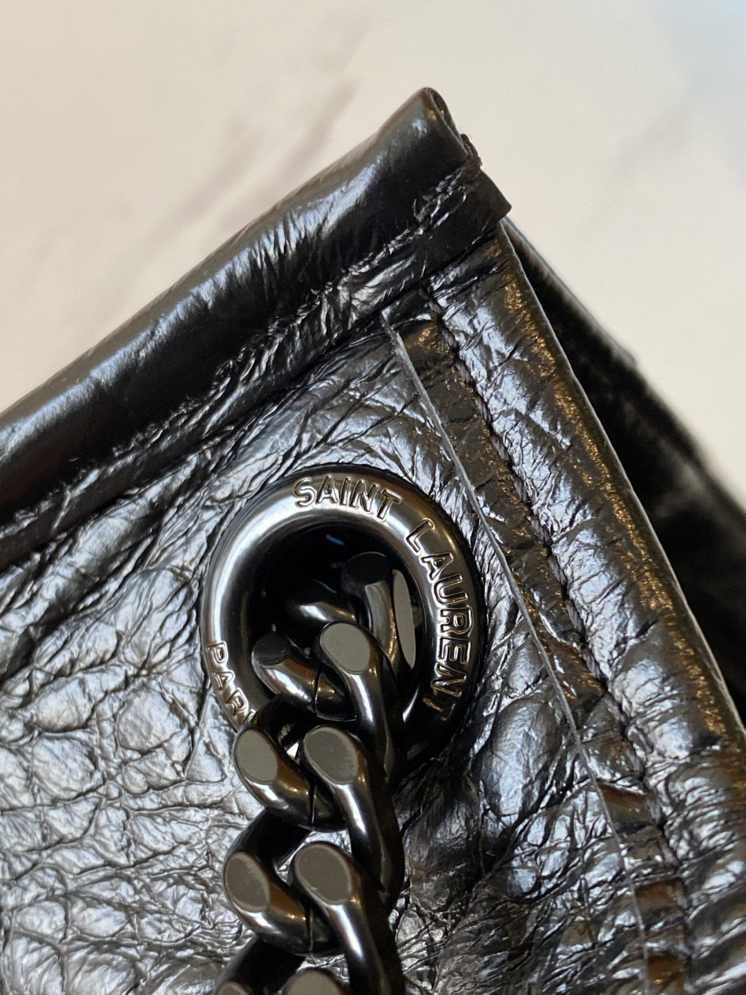 YSL NIKI SHOPPING IN CROCODILE-EMBOSSED LEATHER 12.9 X 10.6 X 4.5 INCHES