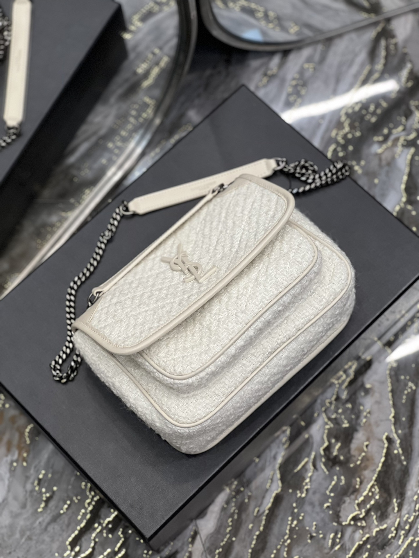 YSL NIKI MEDIUM IN WHITE 11 X 7.8 X 3.3 INCHES