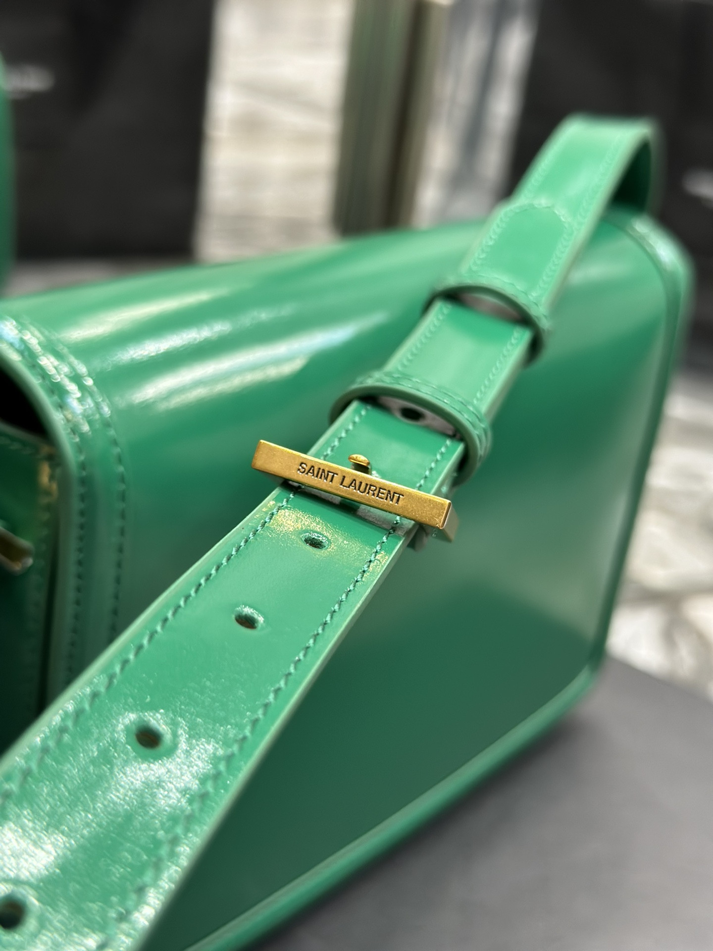 YSL SOLFERINO MEDIUM SATCHEL IN BOX SAINT LAURENT GREEN 9.1 X 6.3 X 2.4 INCHES