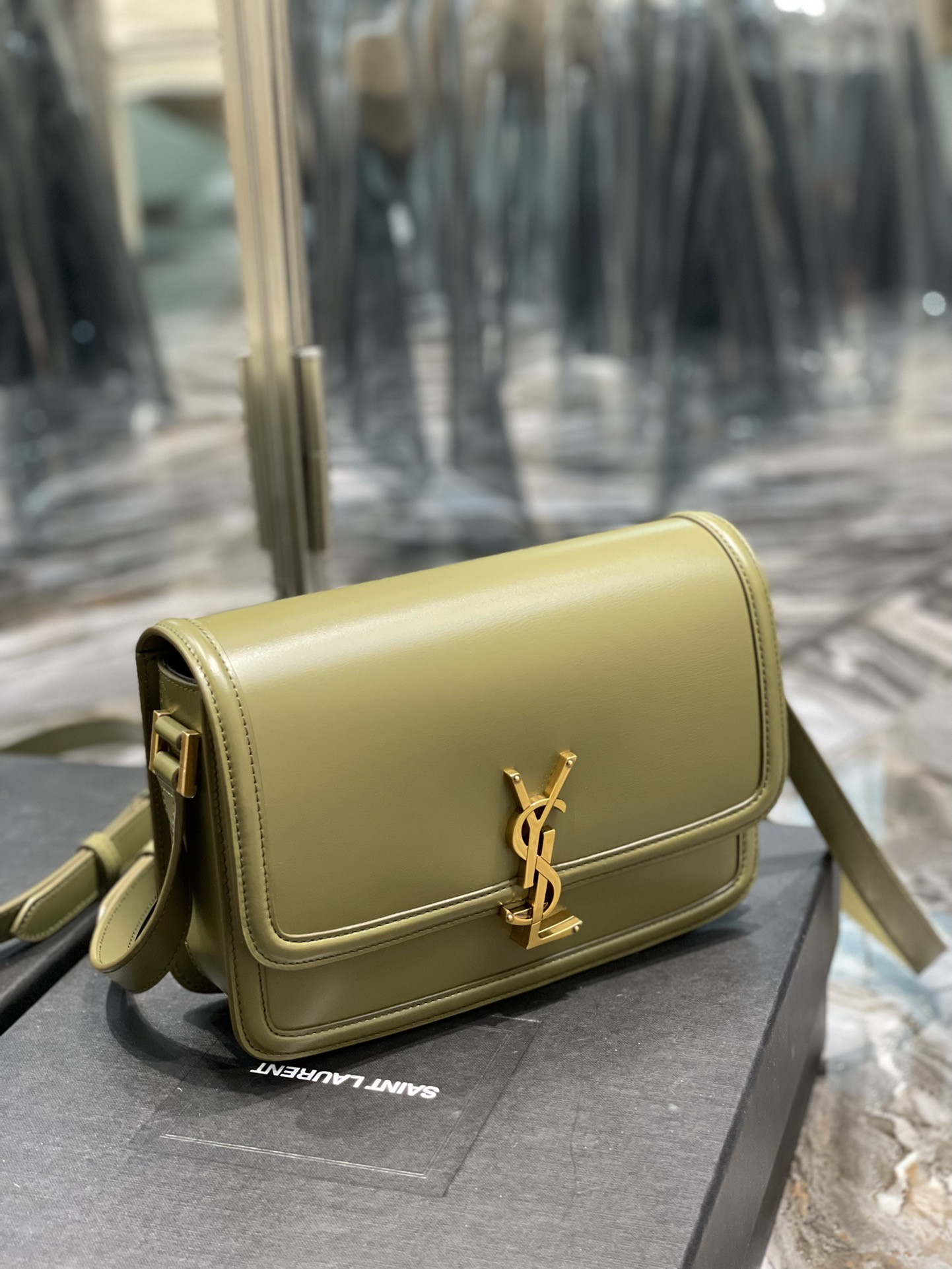 YSL SOLFERINO MEDIUM SATCHEL IN BOX SAINT LAURENT Avocado GREEN 9.1 X 6.3 X 2.4 INCHES