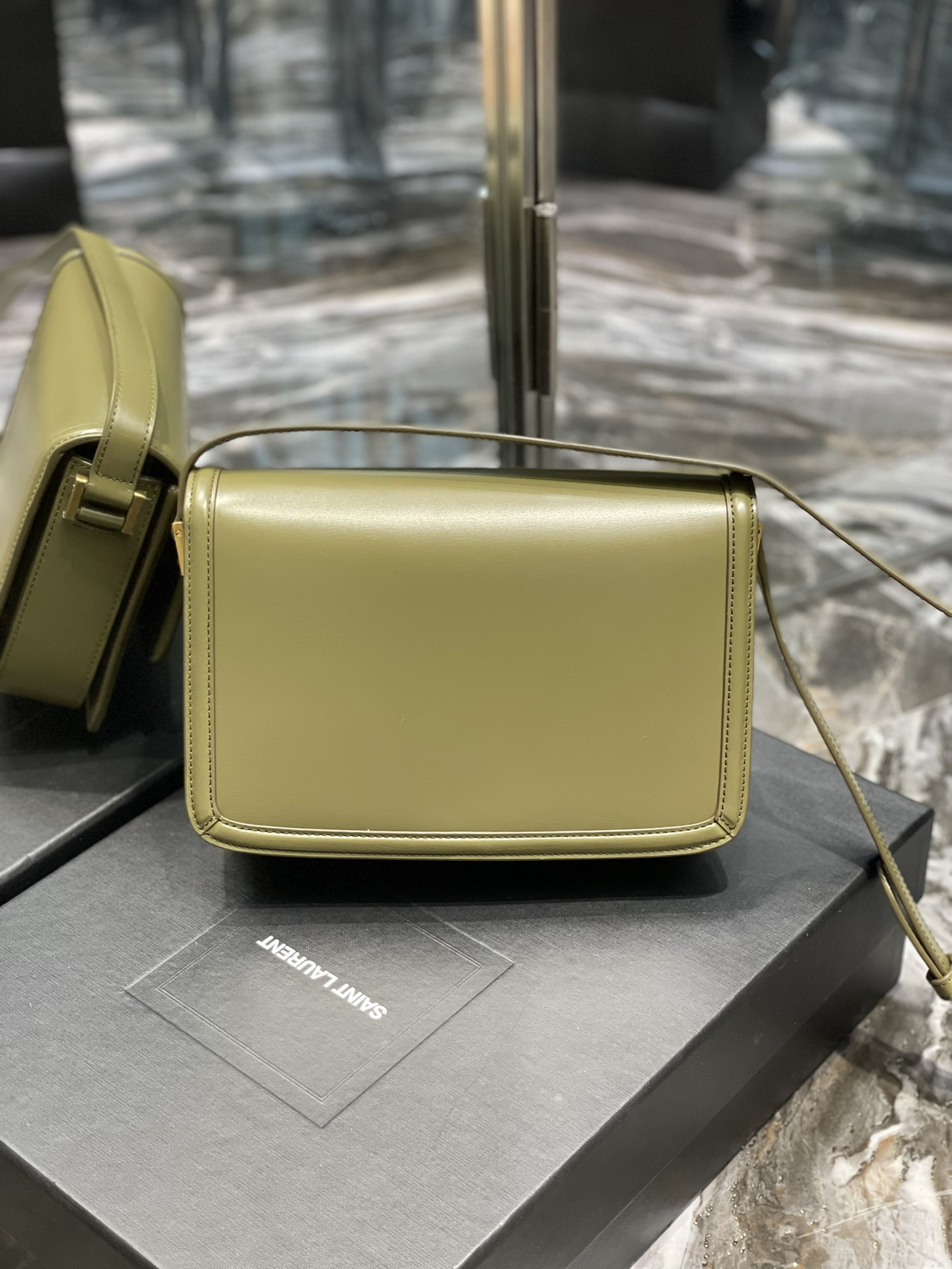 YSL SOLFERINO MEDIUM SATCHEL IN BOX SAINT LAURENT Avocado GREEN 9.1 X 6.3 X 2.4 INCHES