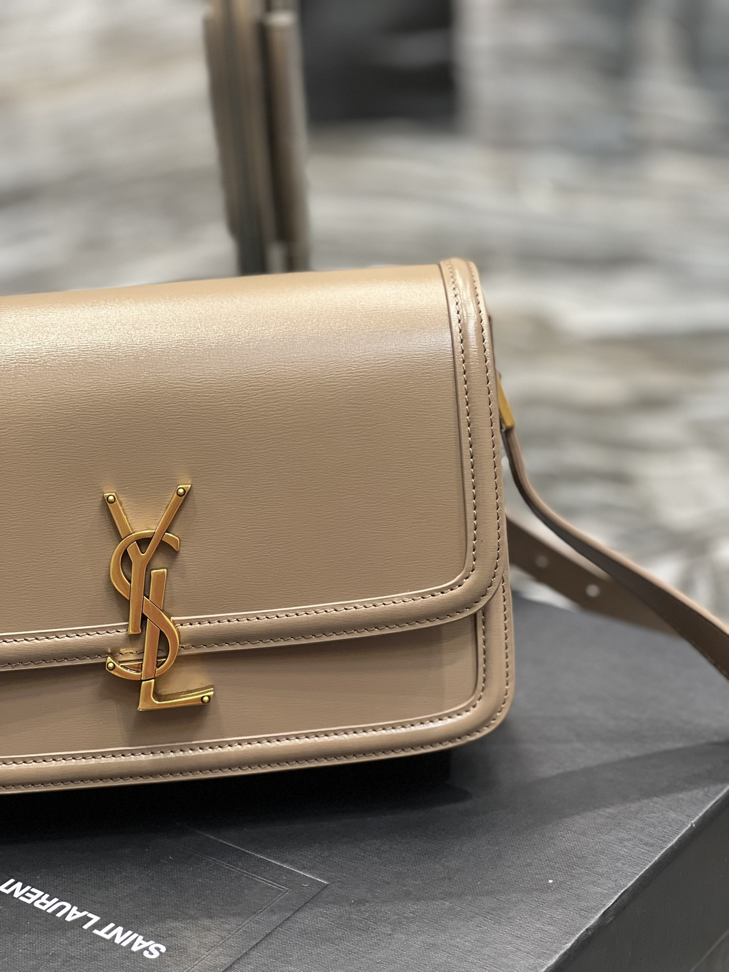 YSL SOLFERINO MEDIUM SATCHEL IN BOX SAINT LAURENT PINK 9.1 X 6.3 X 2.4 INCHES