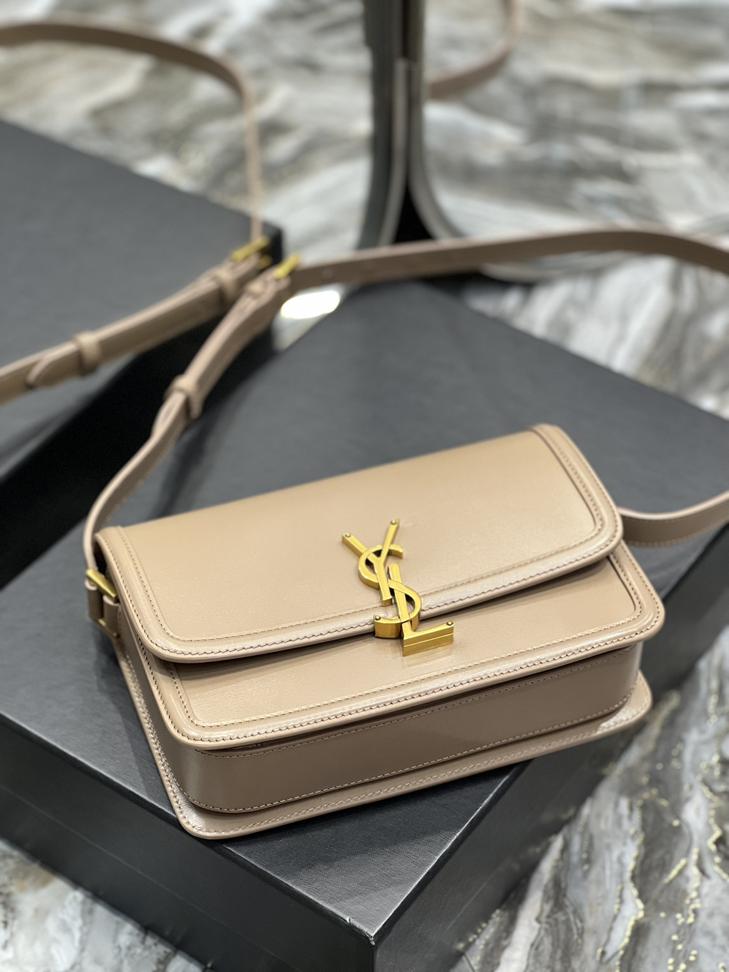 YSL SOLFERINO MEDIUM SATCHEL IN BOX SAINT LAURENT PINK 9.1 X 6.3 X 2.4 INCHES