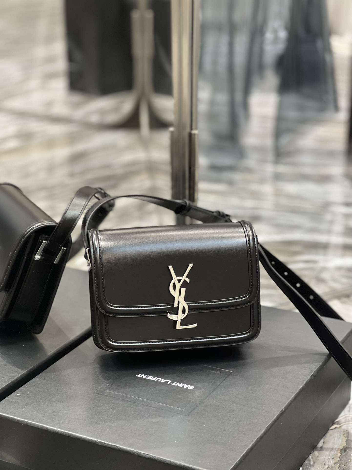 YSL SOLFERINO SMALL IN GLAZED LEATHER  7.4 X 5.1 X 1.9 INCHES