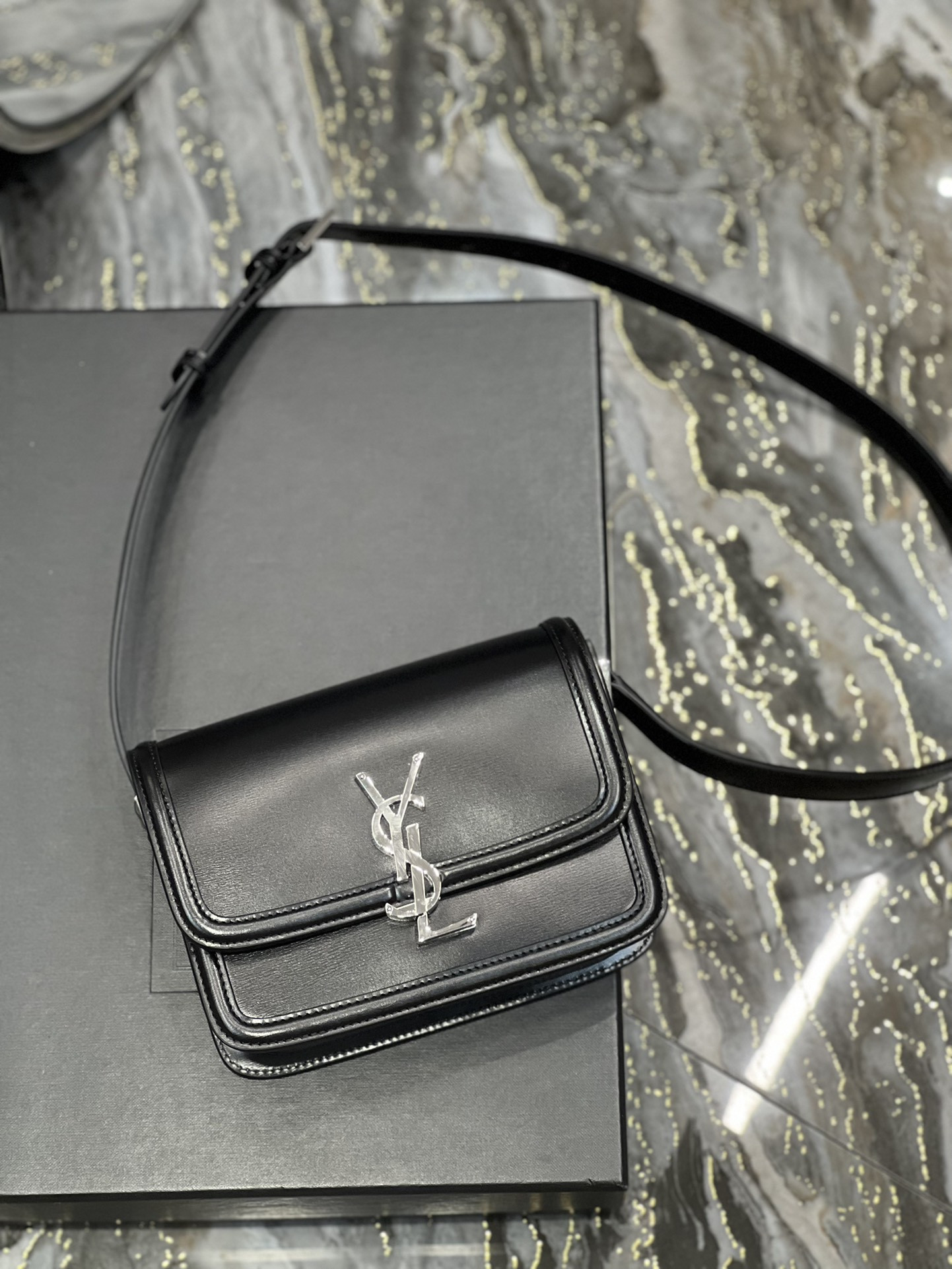 YSL SOLFERINO SMALL IN GLAZED LEATHER  7.4 X 5.1 X 1.9 INCHES