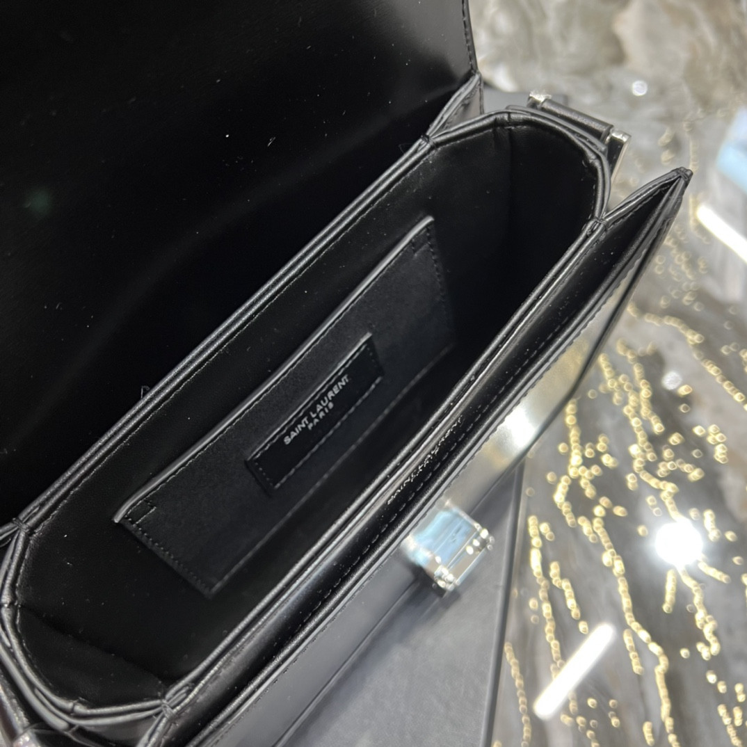 YSL SOLFERINO SMALL IN GLAZED LEATHER  7.4 X 5.1 X 1.9 INCHES