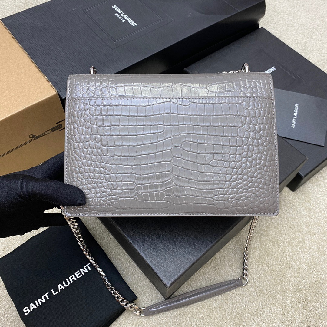 YSL SUNSET MEDIUM IN CROCODILE-EMBOSSED LEATHER GRAY 8 X 6.2 X 2.5 INCHES