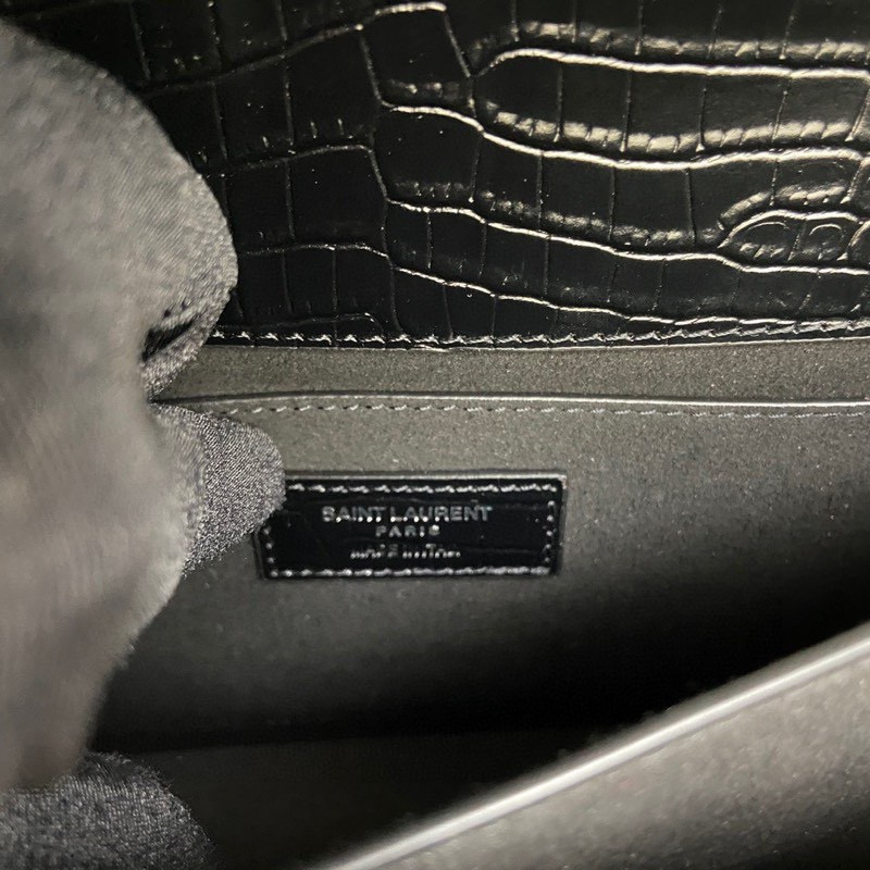 YSL SUNSET MEDIUM IN CROCODILE-EMBOSSED LEATHER 8 X 6.2 X 2.5 INCHES