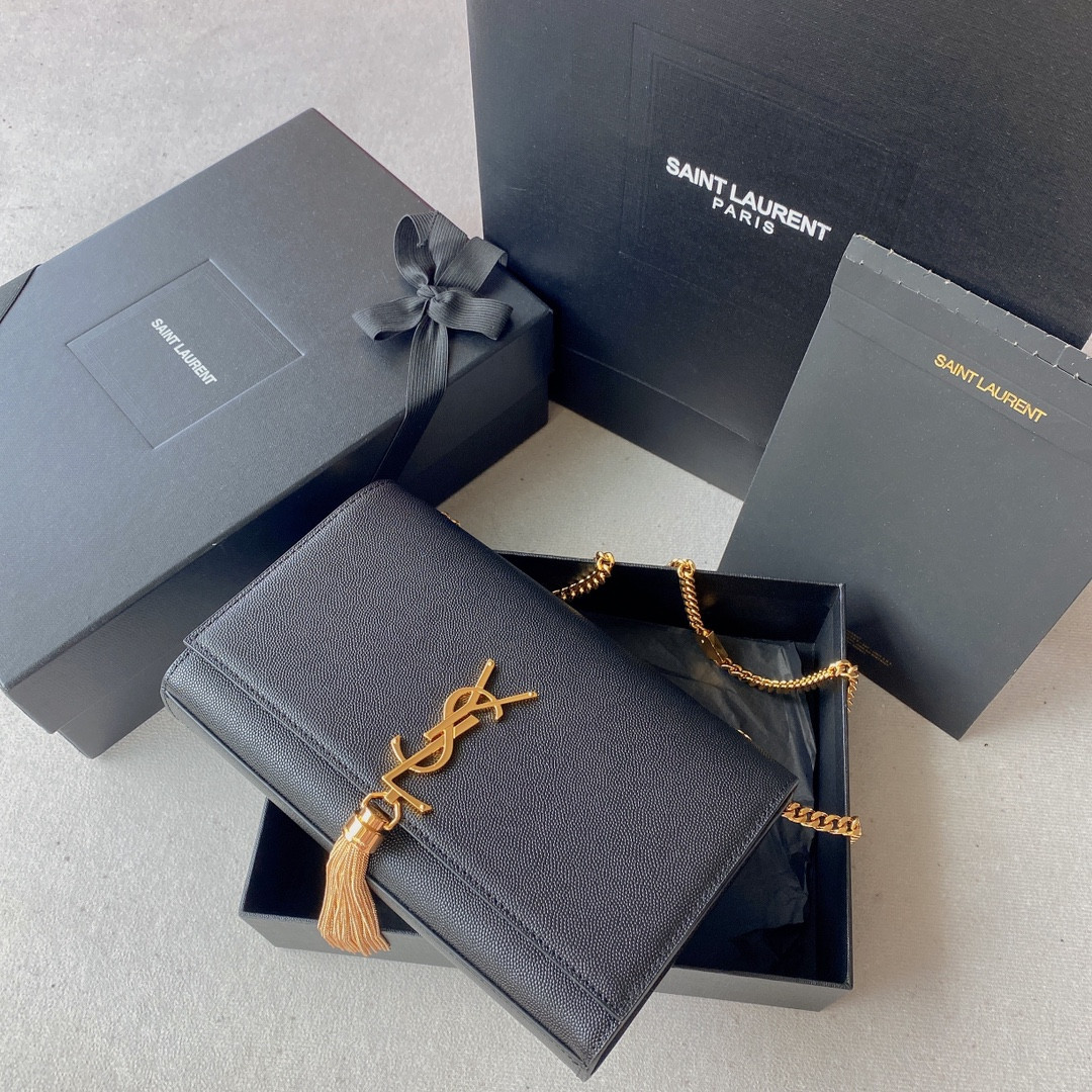 YSL KATE MEDIUM IN GRAIN DE POUDRE EMBOSSED LEATHER BLACK 9.4 X 5.7 X 2.1 INCHES