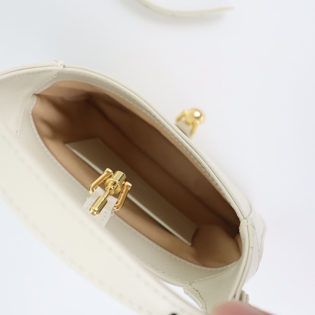 GUCCI JACKIE 1961 MINI SHOULDER BAG White 7.5"W x 5.1"H x 1.2"D