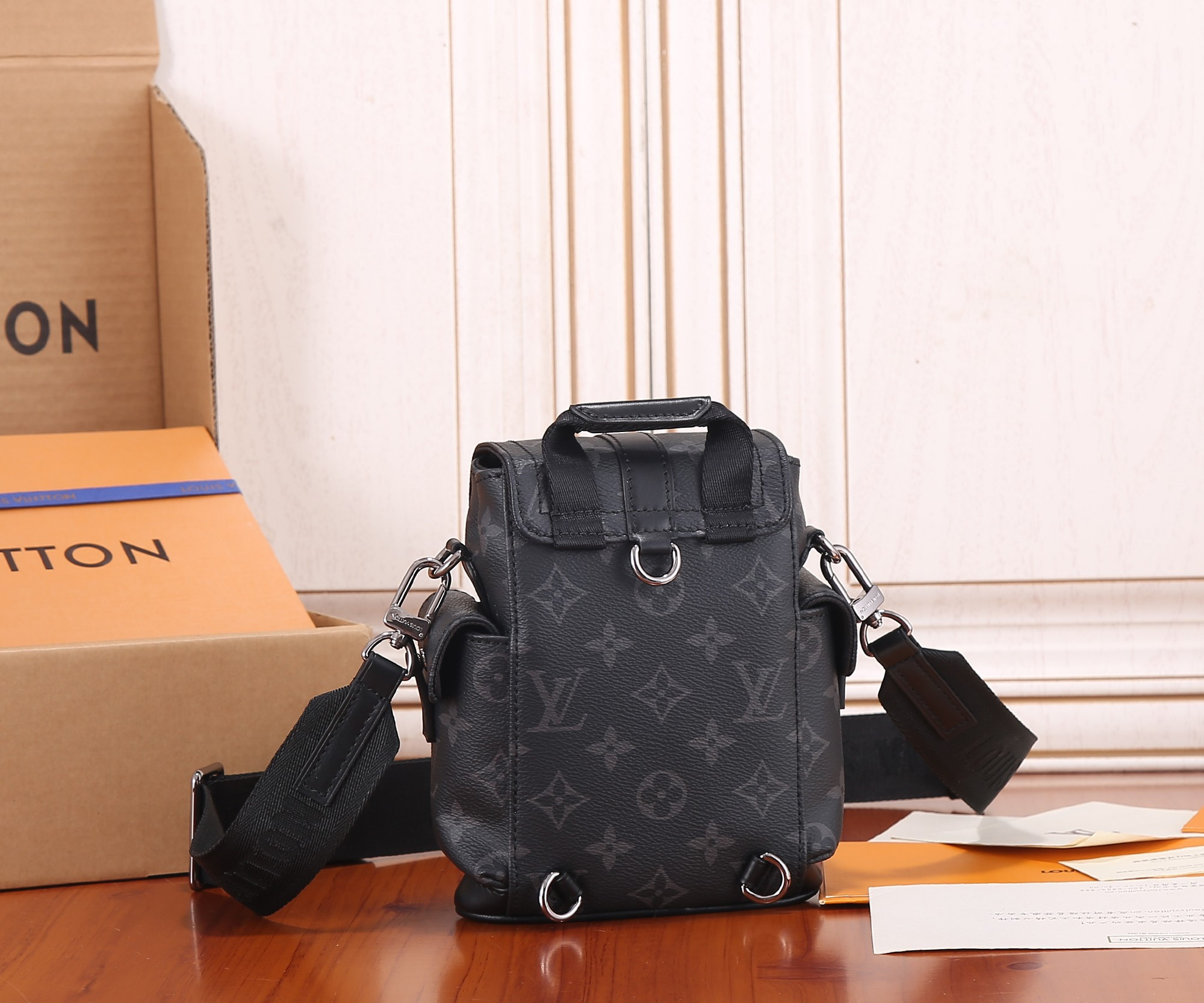 Louis Vuitton LV M82769 Nano Christopher 14 x 19 x 6 cm