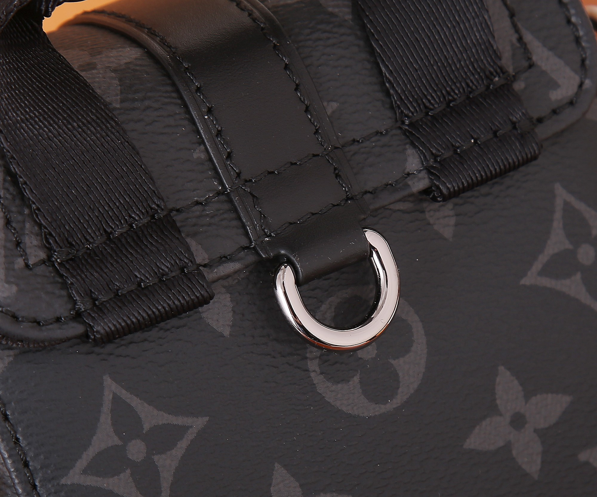 Louis Vuitton LV M82769 Nano Christopher 14 x 19 x 6 cm