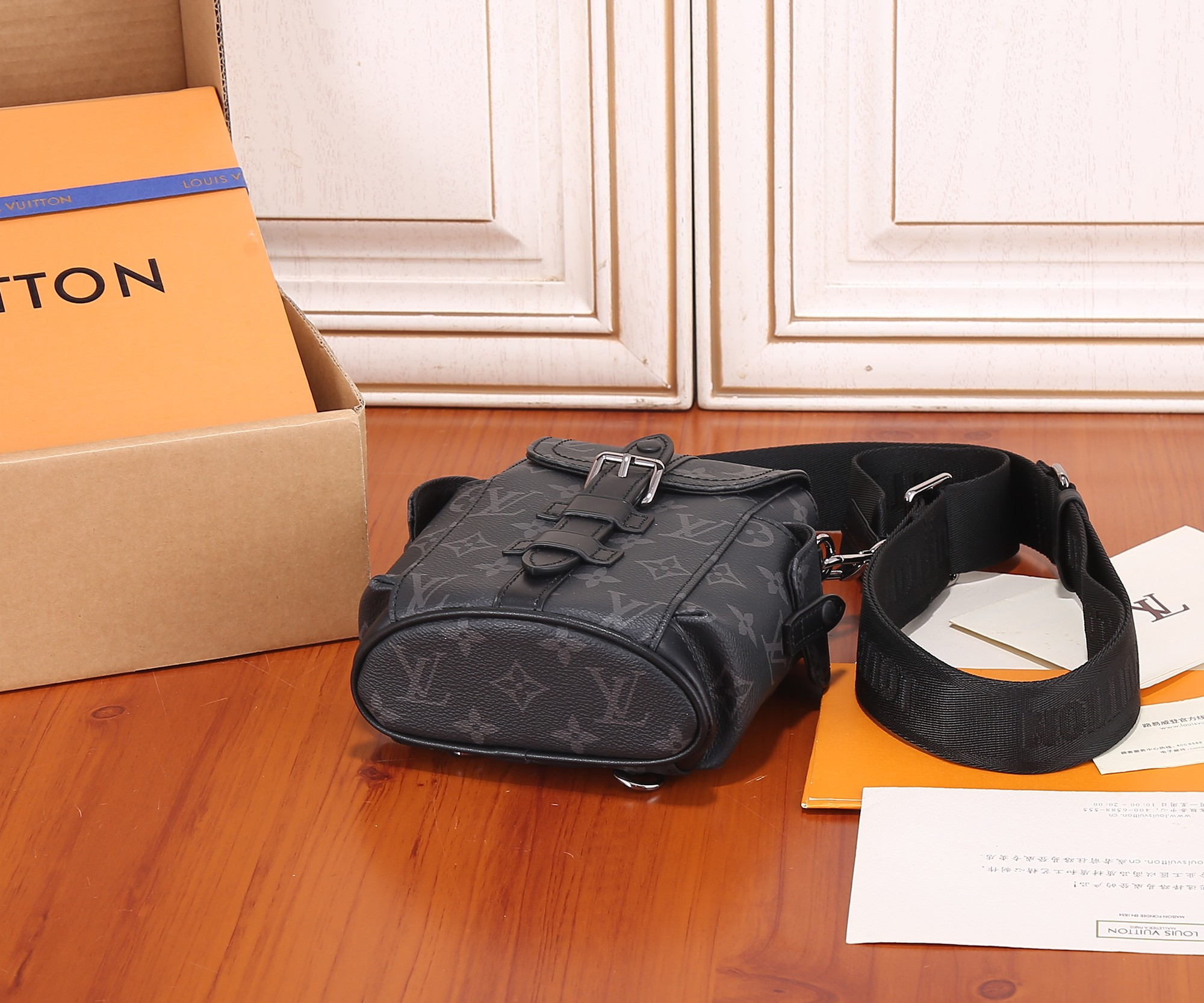 Louis Vuitton LV M82769 Nano Christopher 14 x 19 x 6 cm