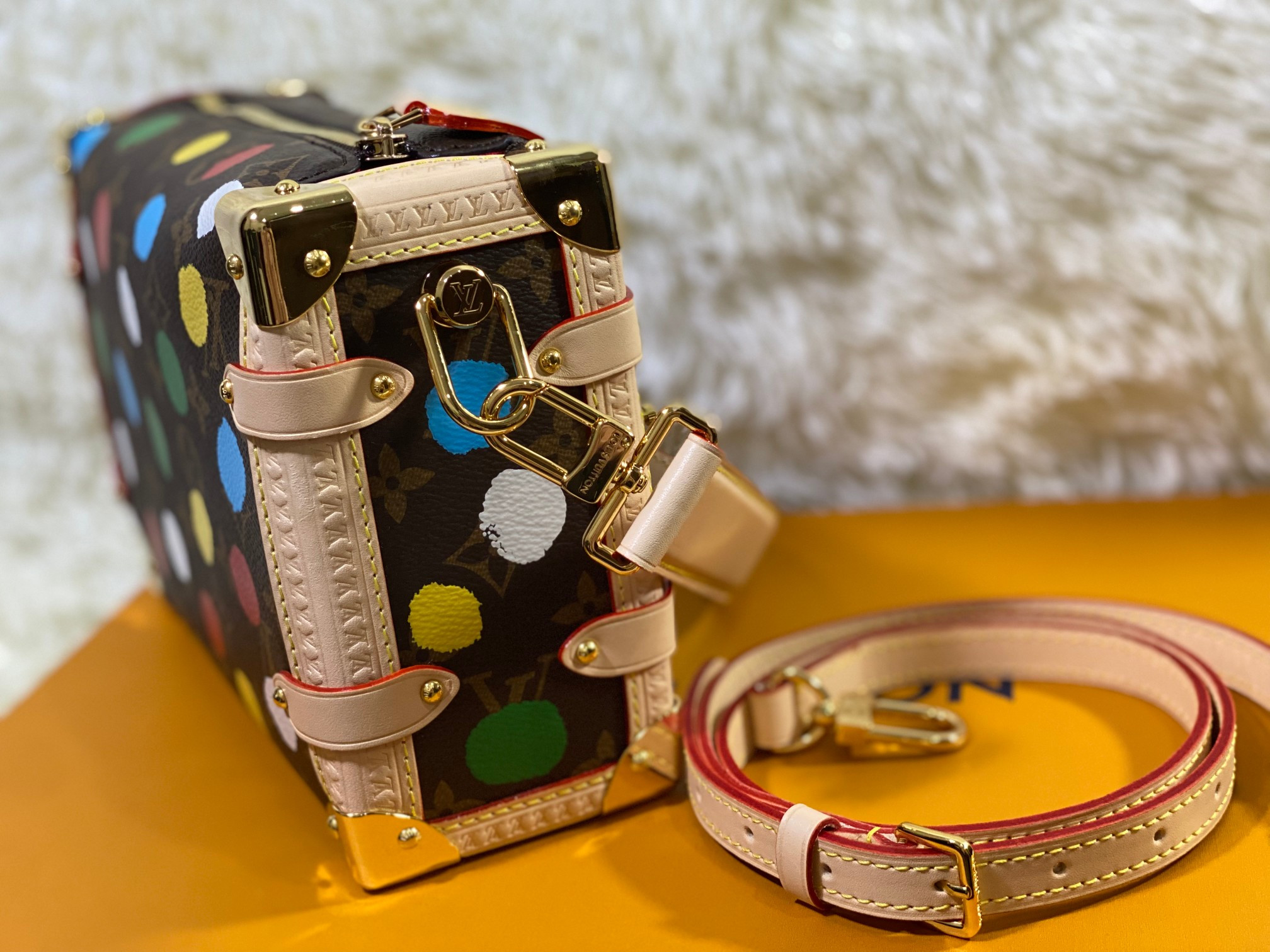 Louis Vuitton M46396 21x14x6cm