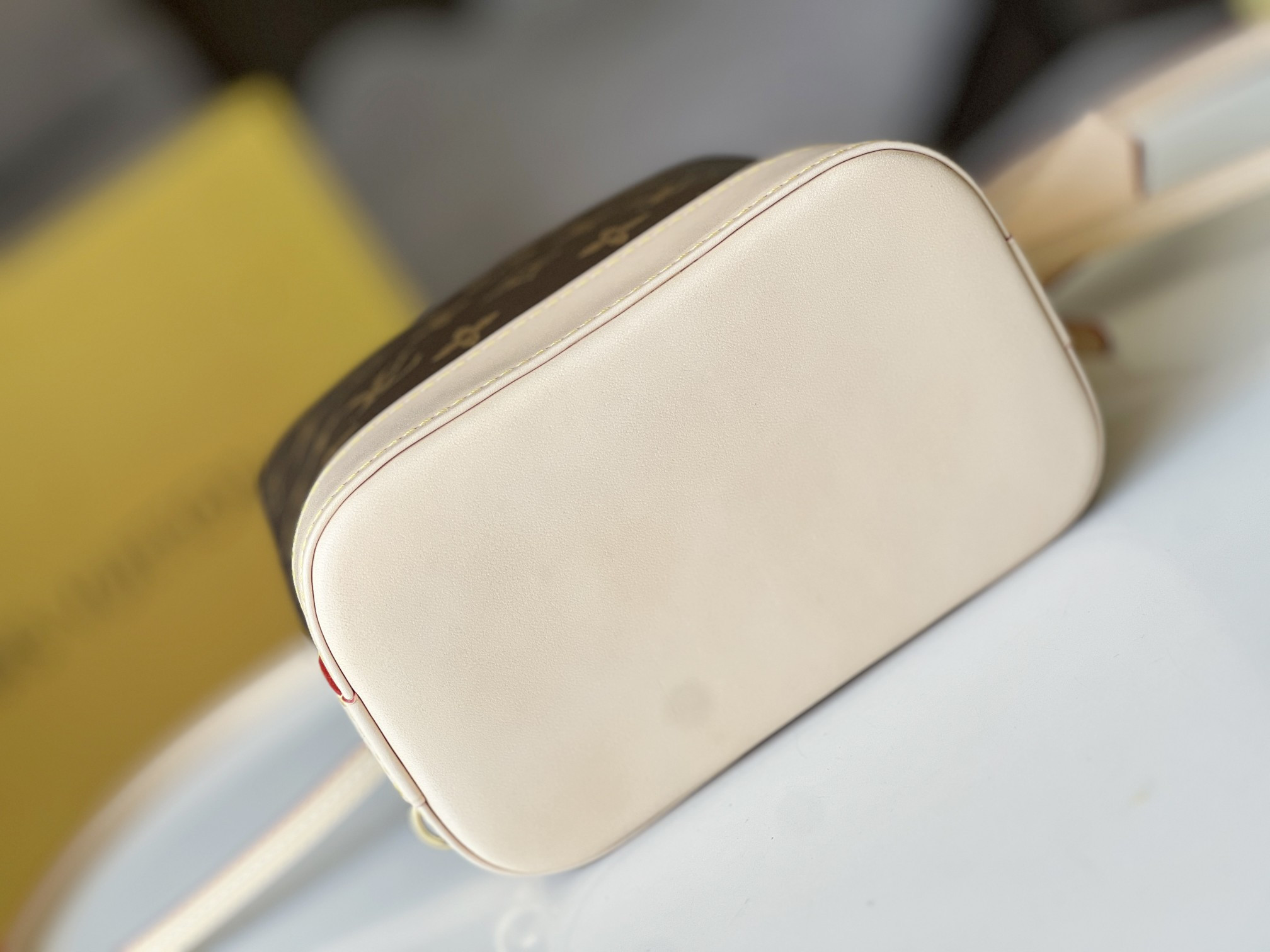 Louis Vuitton M47132 Alma Backpack 15 x 20 x 10 cm