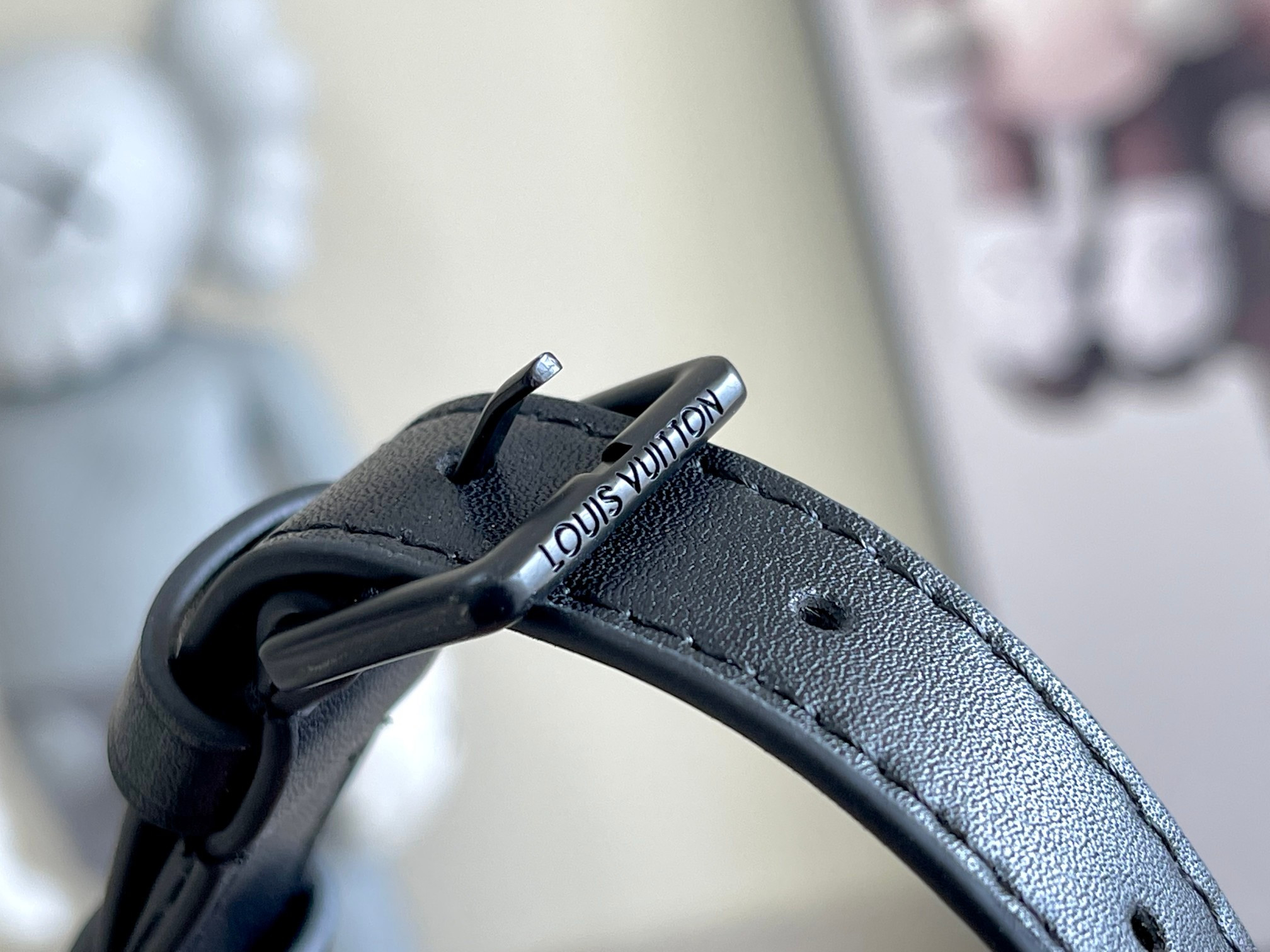 LV M55700 Soft Trunk 9.8 x 7.1 x 3.9 inches