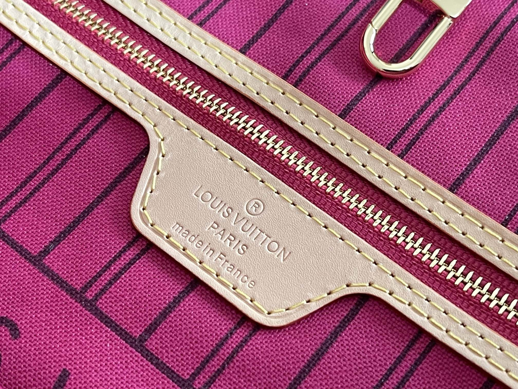 Louis Vuitton M41178  Neverfull MM 12.6 x 11.4 x 6.7 inches Without Box